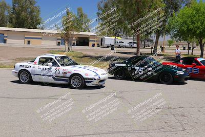 media/Jun-05-2022-CalClub SCCA (Sun) [[19e9bfb4bf]]/Around the Pits/